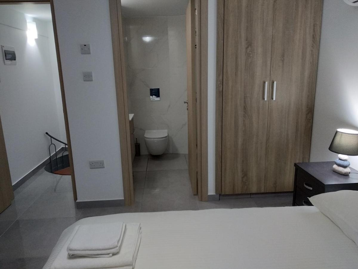 Cozy Place In The Heart Of Harbor Apartamento Pafos Exterior foto